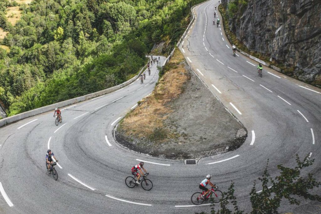 Braquet pour grimper l'Alpe d'Huez en vélo